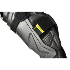 Bauer Supreme MACH Junior Hockey Shin Guards (2023) -Kirbys sports 39ab2c9f1ad1cf58106a1ae3d12ff923 800x800