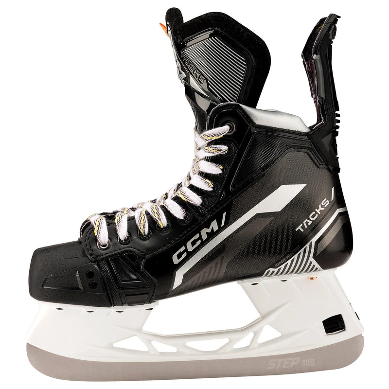 CCM Tacks Vector Premier Intermediate Hockey Skates (2022) With STEP Steel XS - Source Exclusive 2 CCM Tacks Vector Premier Intermediate Hockey Skates (2022) With STEP Steel XS - Source Exclusive - Image 2